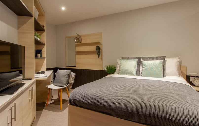 Hawkins Road, Hythe, Colchester - Image 1